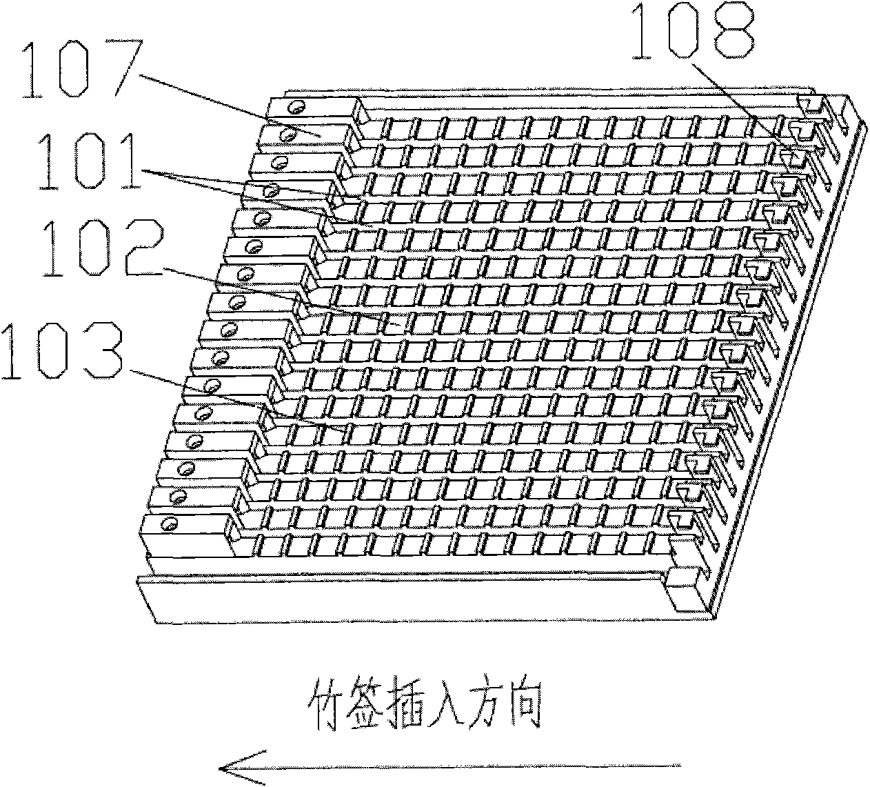 Stringing machine and method for stringing string foods by using machine