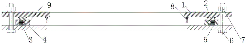 Double-layer thermal insulated composite sealing device for feed opening