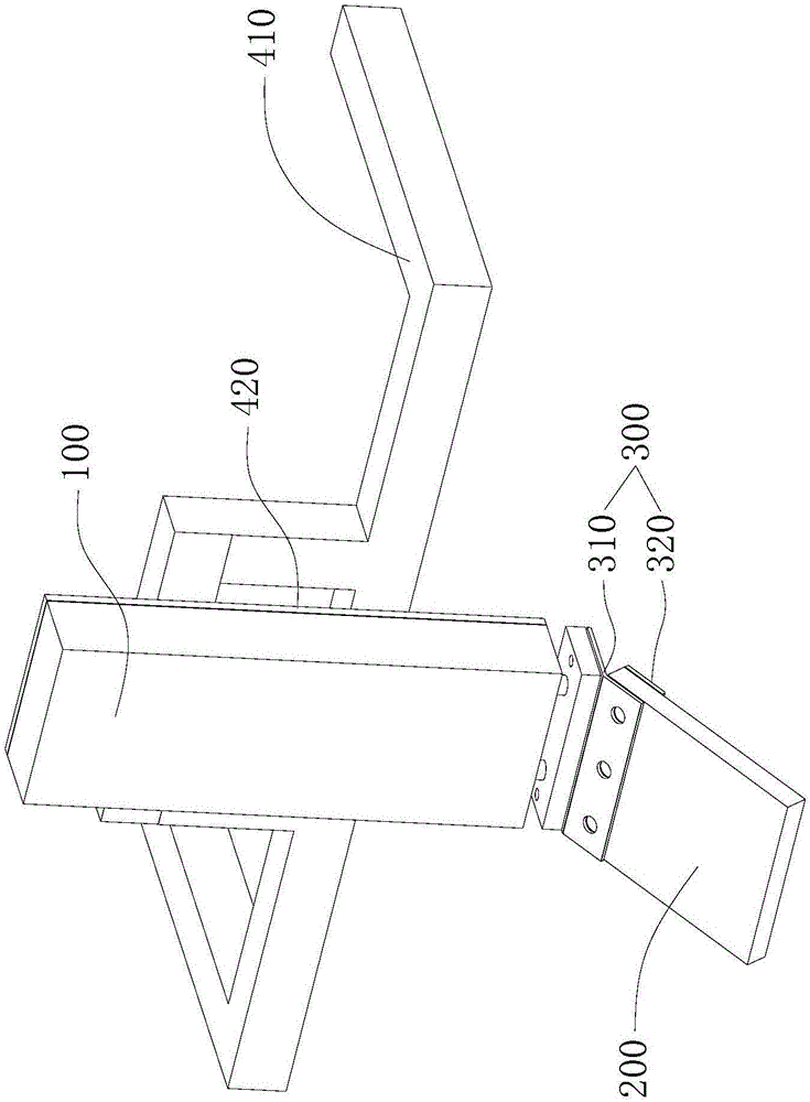 Automatic box sealing machine and gummed paper pressing device thereof