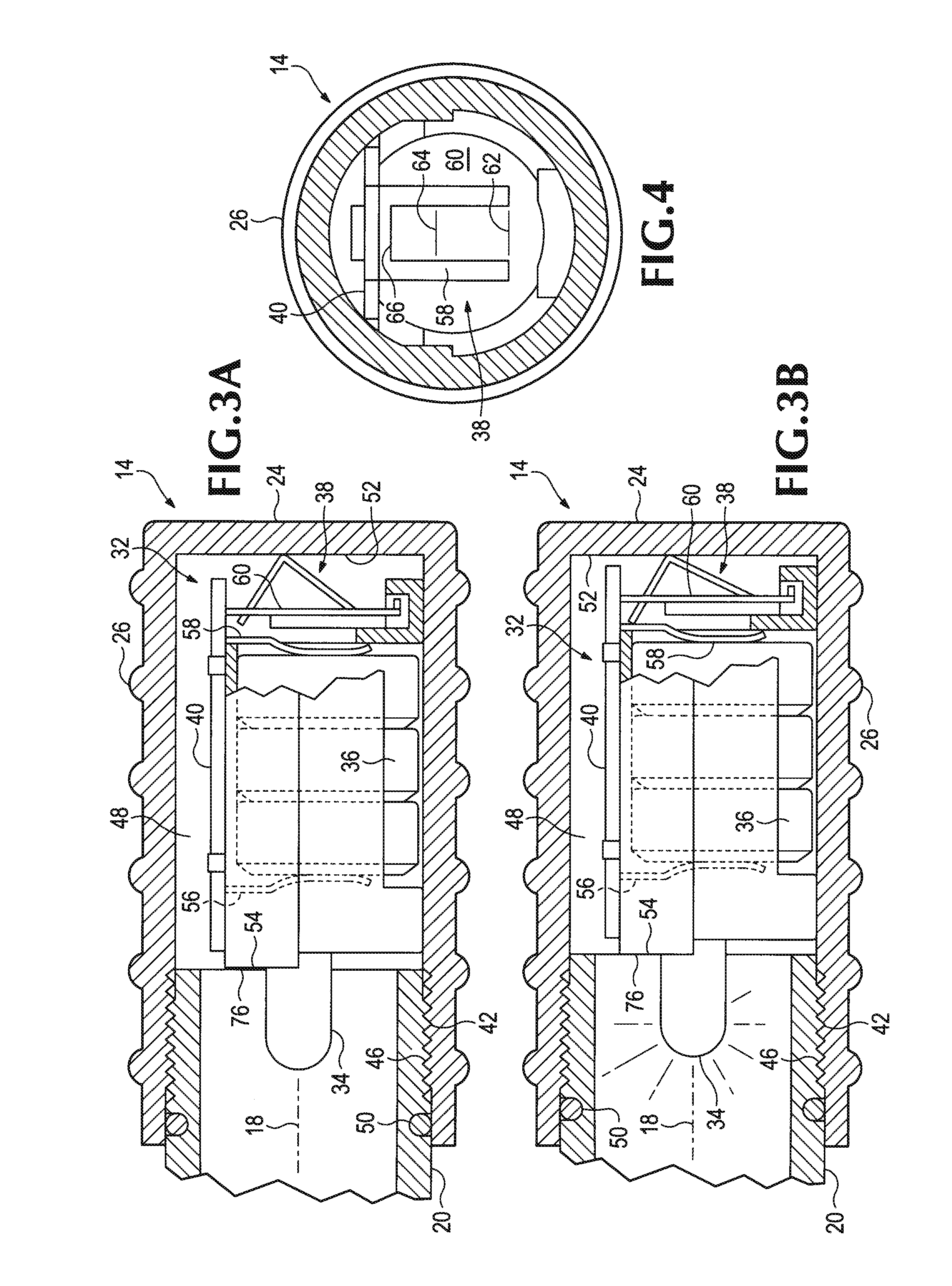 Electronic glow stick device with alternating flasher
