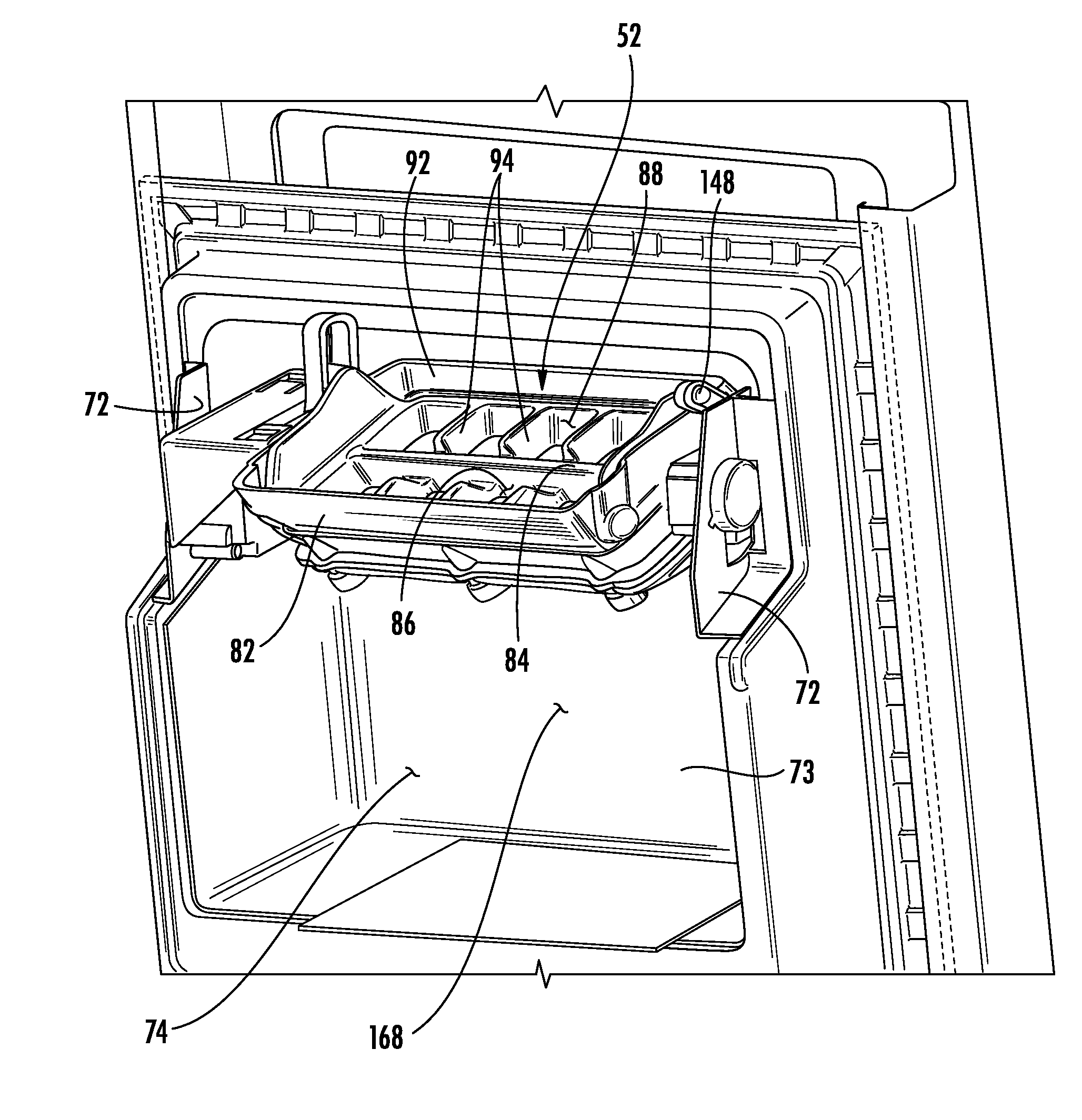 Clear ice maker and method for forming clear ice