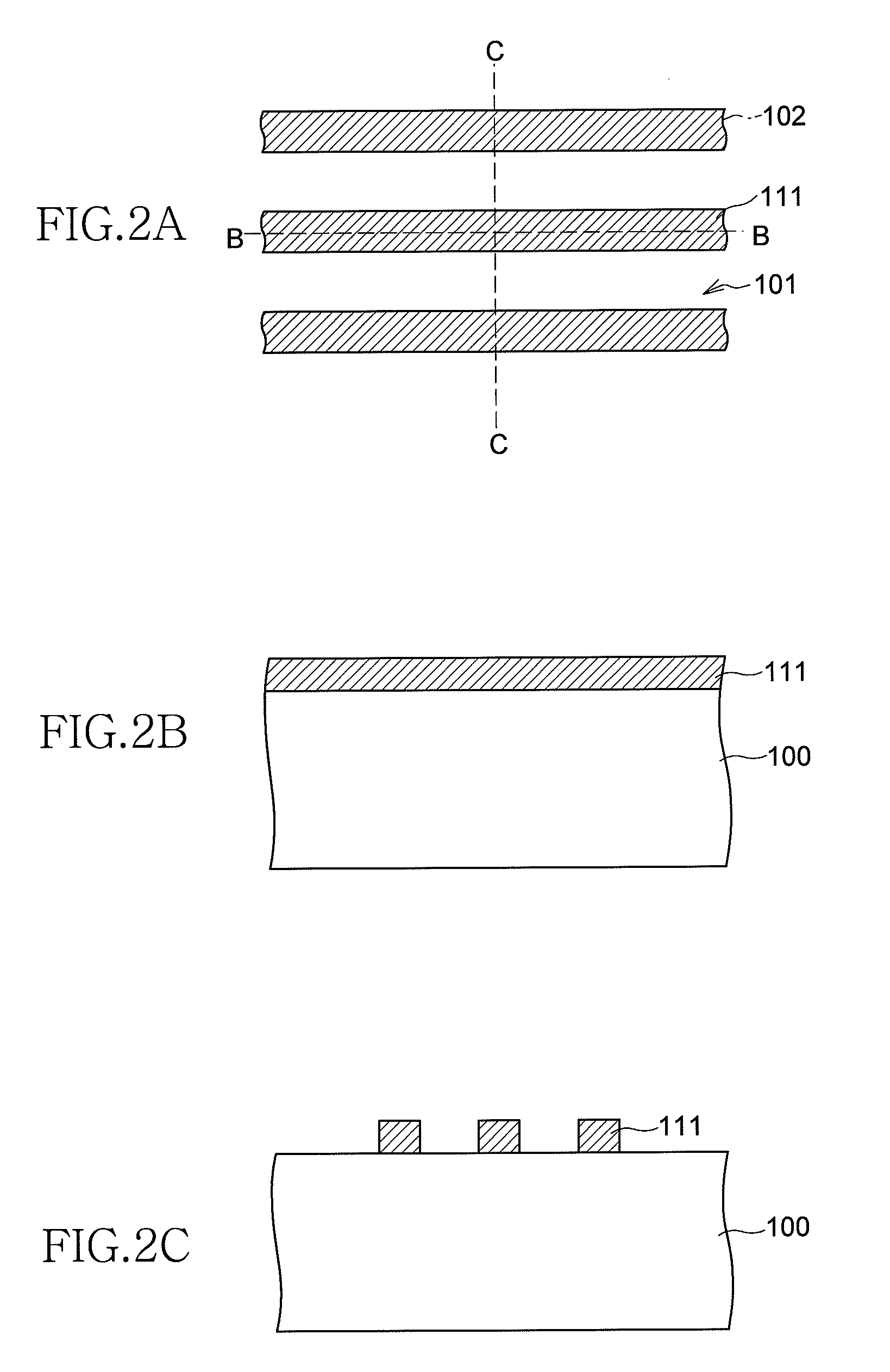Semiconductor device having gate trenches and manufacturing method thereof