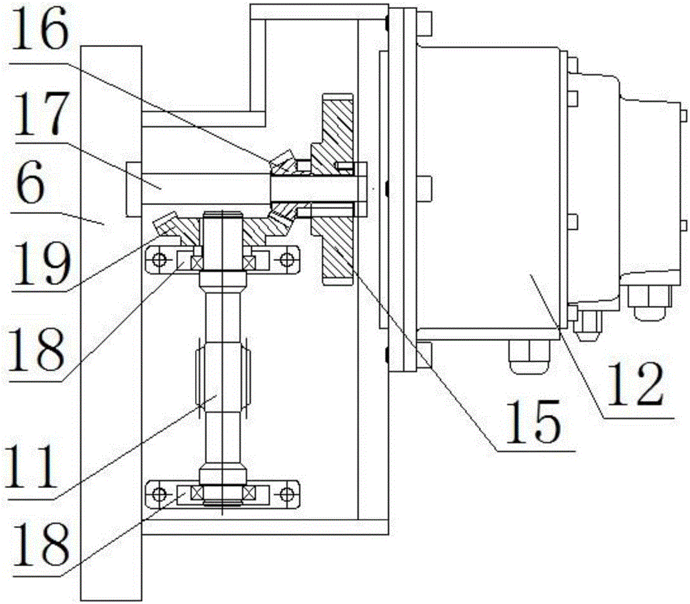 Automatic adjusting inclined wedge block type die closing height adjusting device