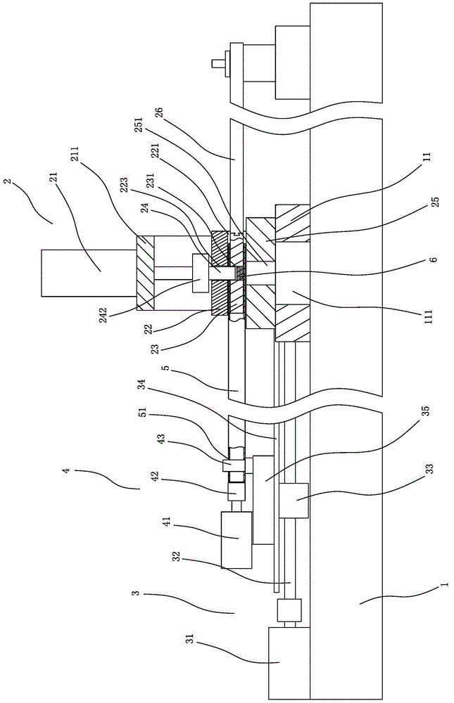 Continuous punching device for linear pipes