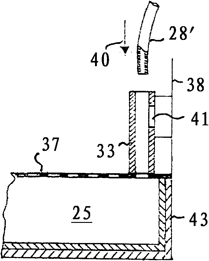 Coffee machine with frothing device and method for cleaning milk suction line