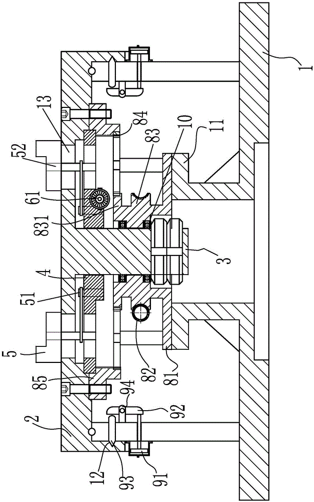 Drilling machine workpiece self-centering clamping device