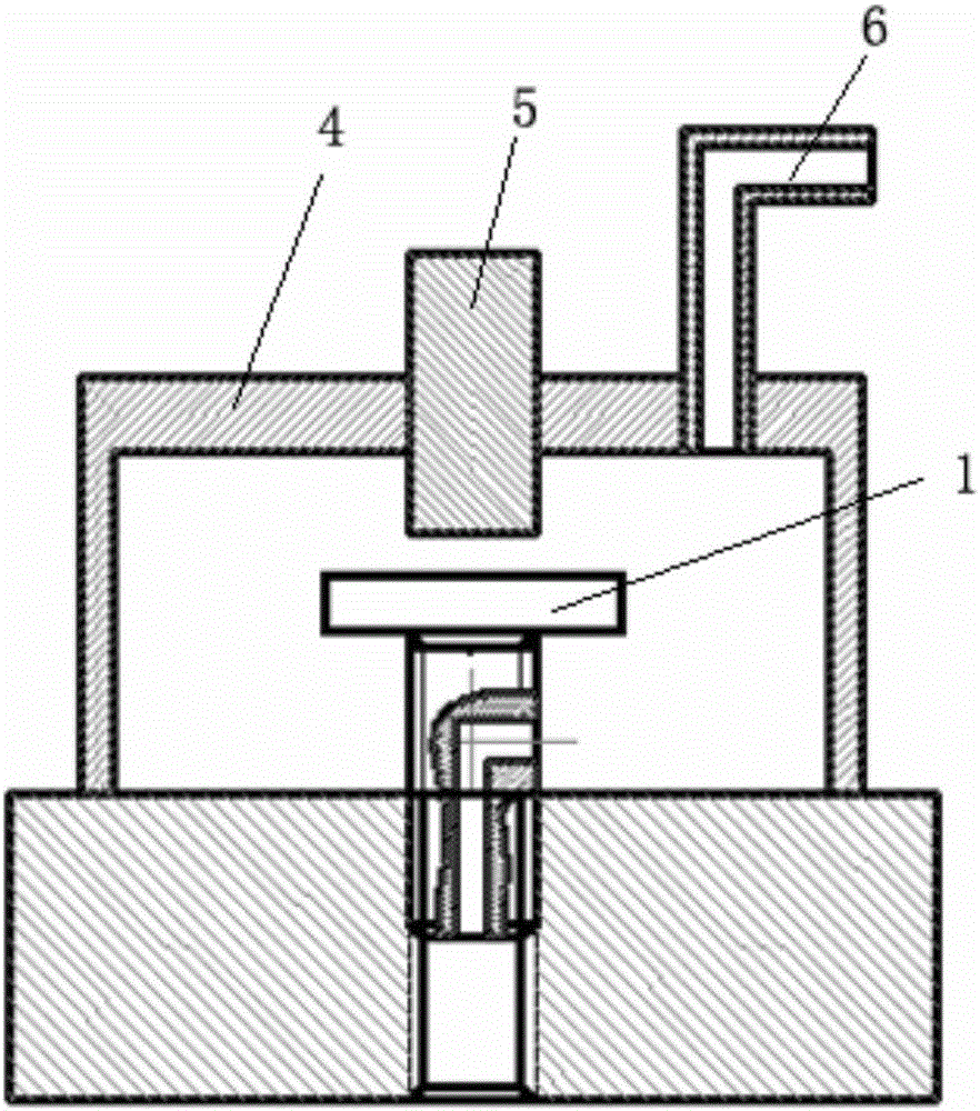 Filling device for vacuum system and filling method of enclosed cavity