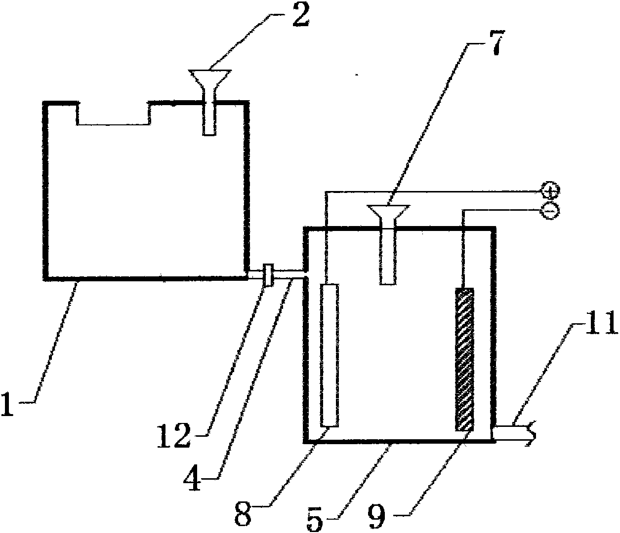 Method for treating cyanogen-containing copper-containing electroplating wastewater by electrolysis and recycling copper