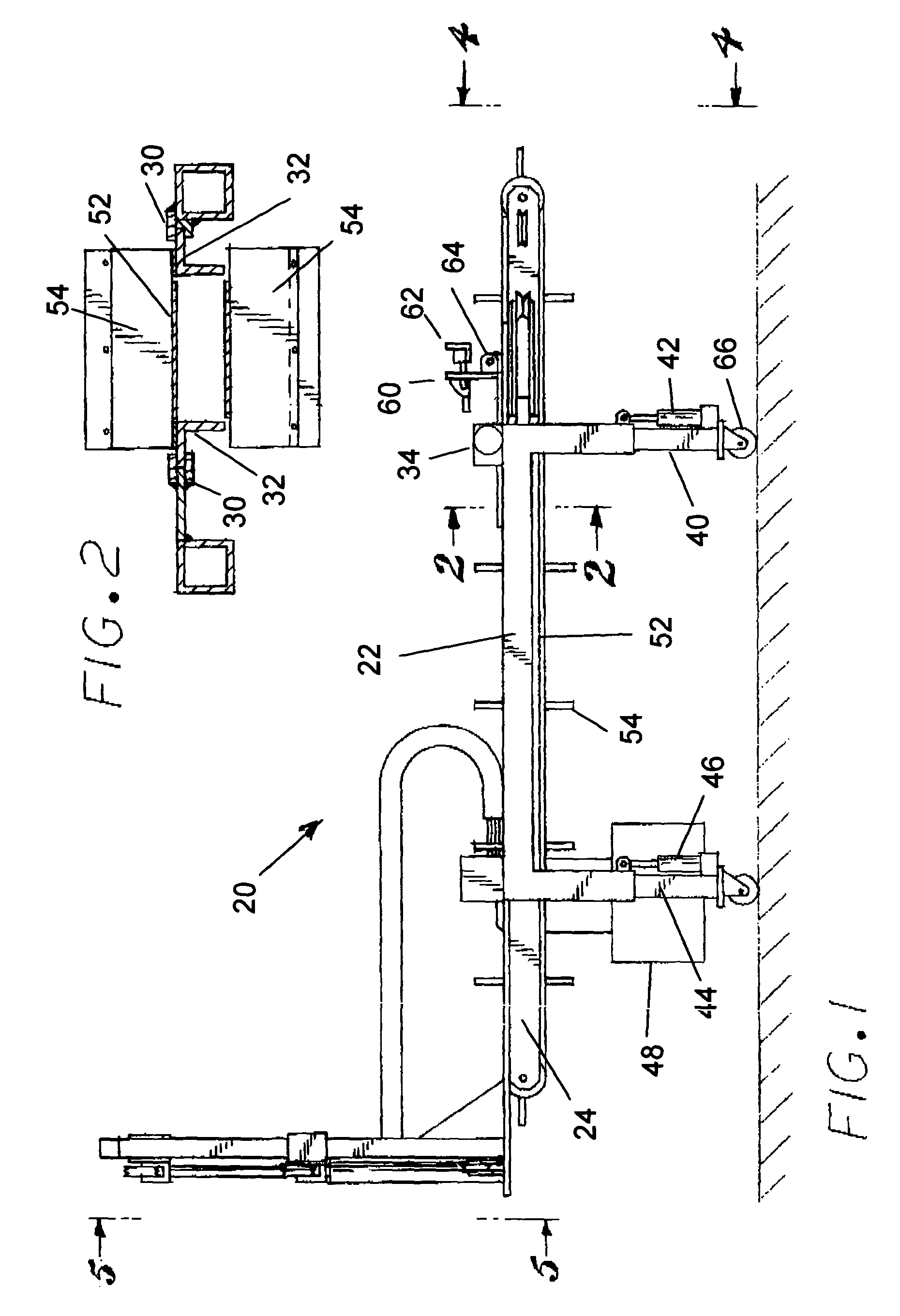 Wine pomace extraction apparatus and method