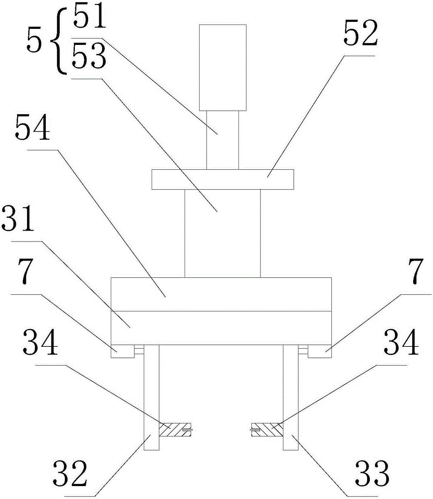 Cutting device for plastic bottle