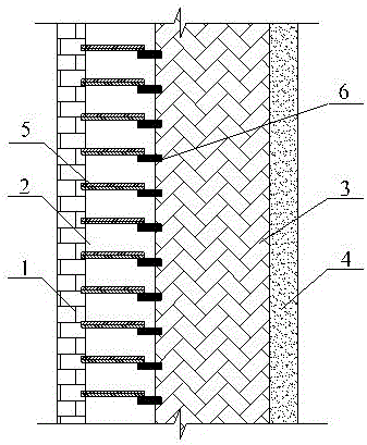 A wall with automatic adjustment of heat transfer coefficient