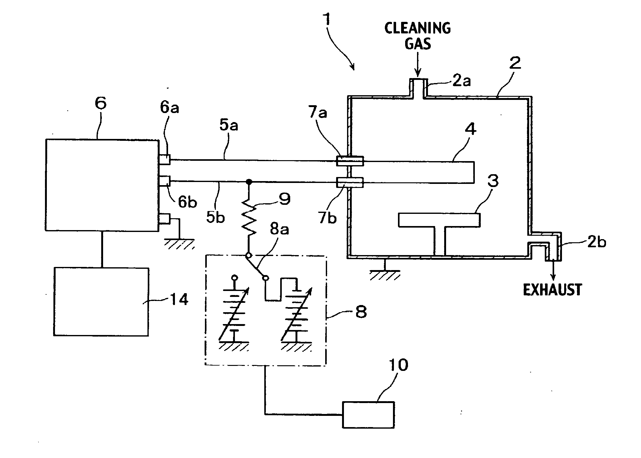 Self-cleaning catalytic chemical vapor deposition apparatus and cleaning method thereof
