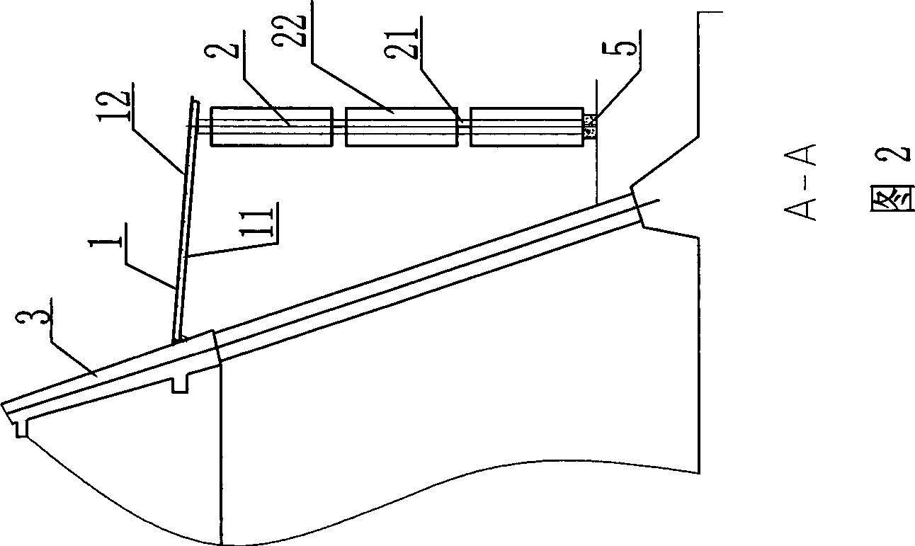 Noise reducing and anti-freezing device outside power plant cooling tower