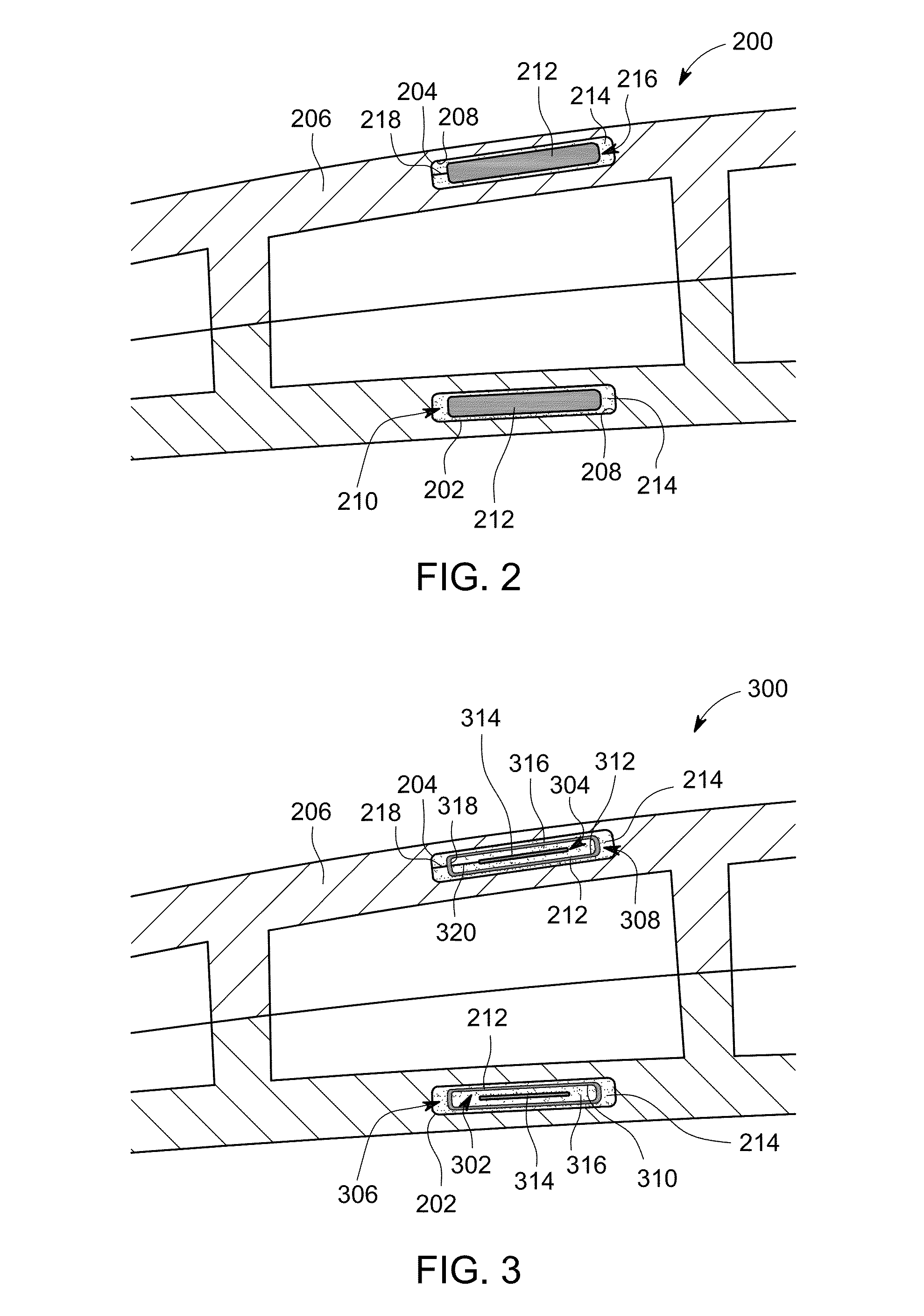 Components having vibration dampers enclosed therein and methods of forming such components