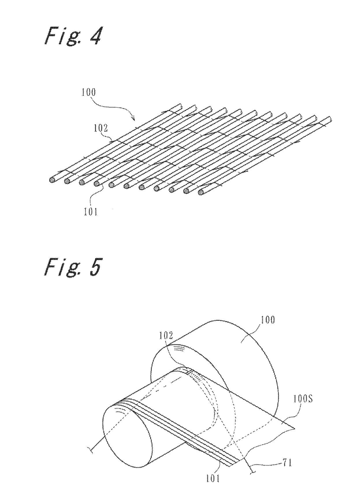 Method of forming topping sheet and apparatus thereof