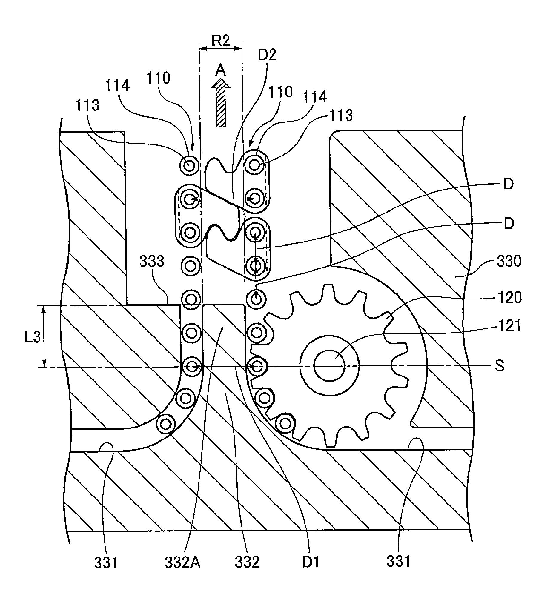 Advancing/retracting actuation device with meshing chain
