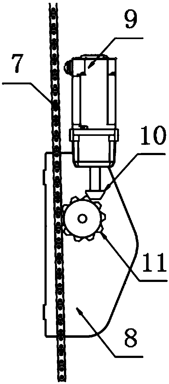 Tread automatic picking device for formation machine