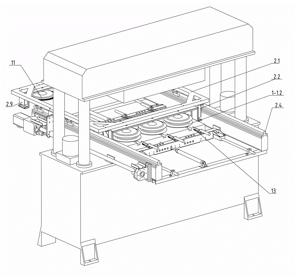 Automatic edge cutting method for plant fiber molding product and automatic edge cutting machine