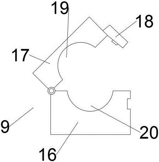 Reinforcing steel bar cutting device with automatic dust removal function