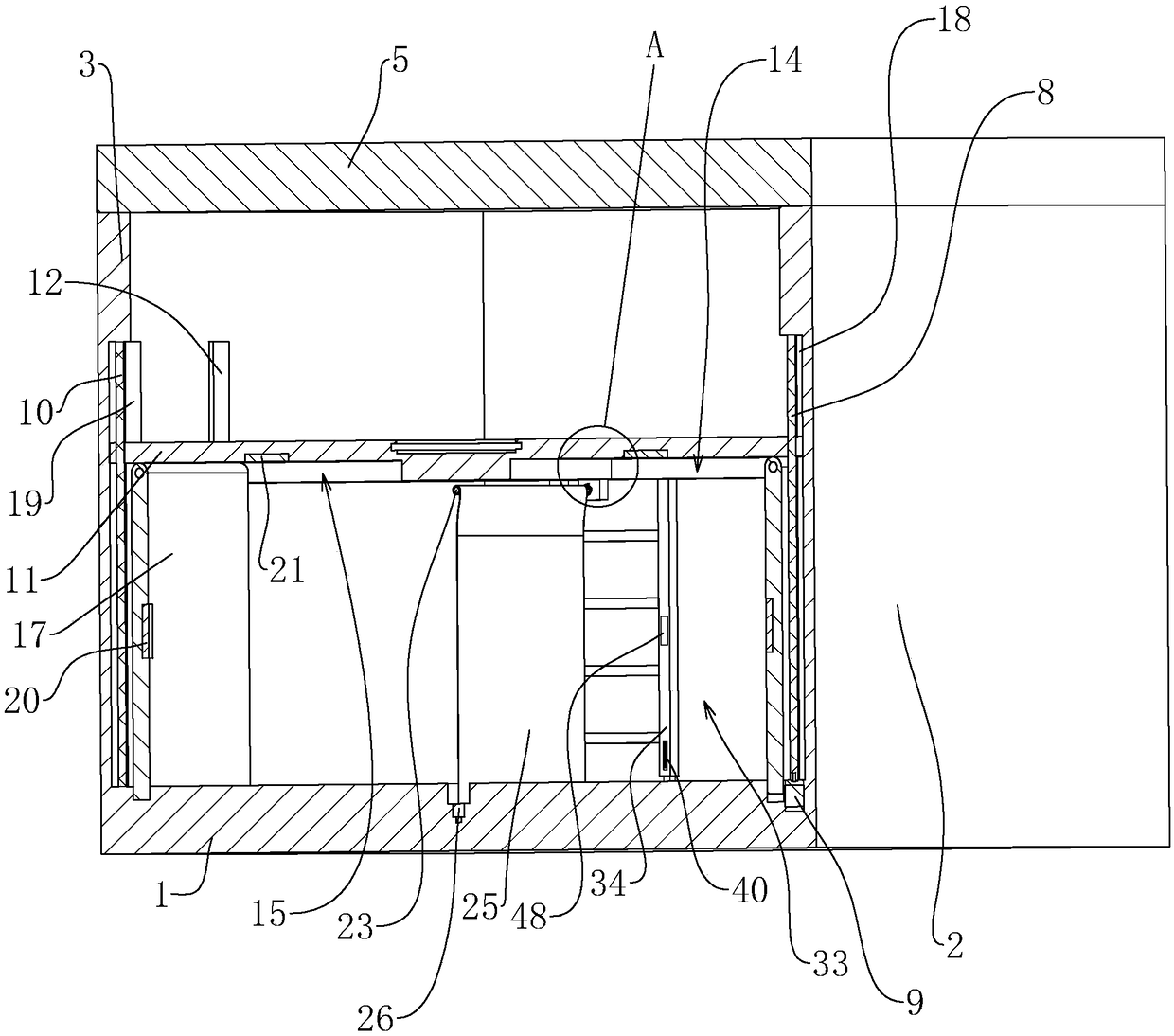 Storehouse building structure for making full use of room space