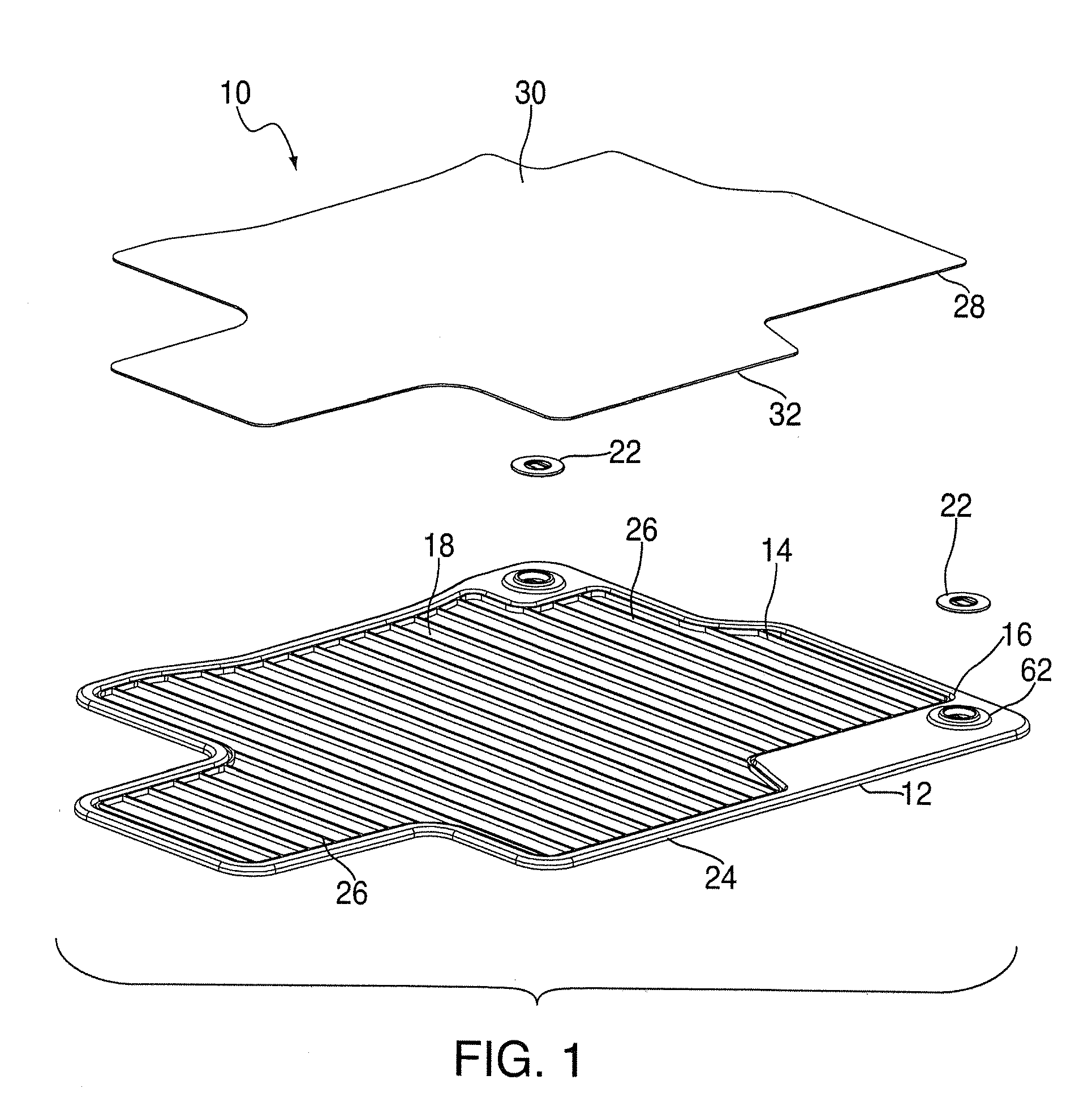 Carpet floor mat having plastic migrating prevention formation, and associated injection mold