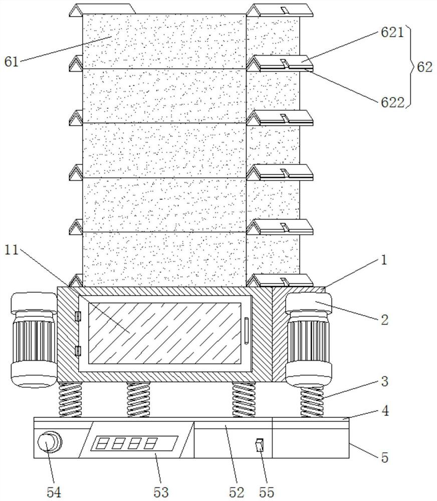 Soil screening device and using method thereof