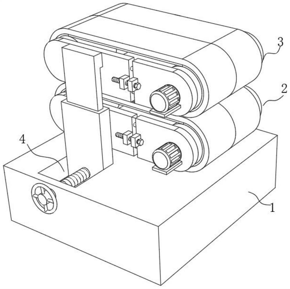 Adjustable coiling traction device for coiled material production line