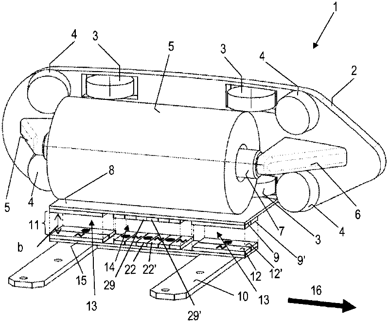 Device for driving a shuttle in the reed of a circular loom without contact