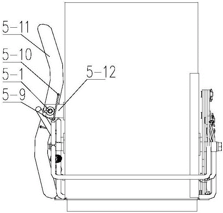 Self-adaption bagging mechanism for synchronous bag-pressing warehouse-opening height for potatoes