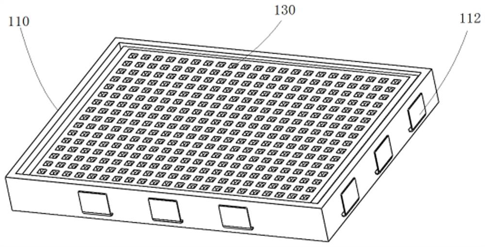 Multi-frequency sound absorption device suitable for cargo ship compartment