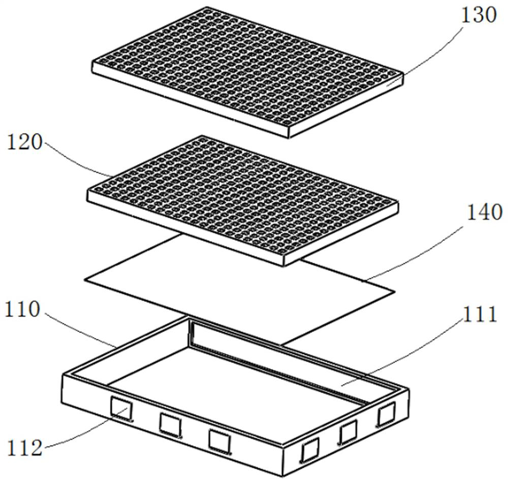 Multi-frequency sound absorption device suitable for cargo ship compartment