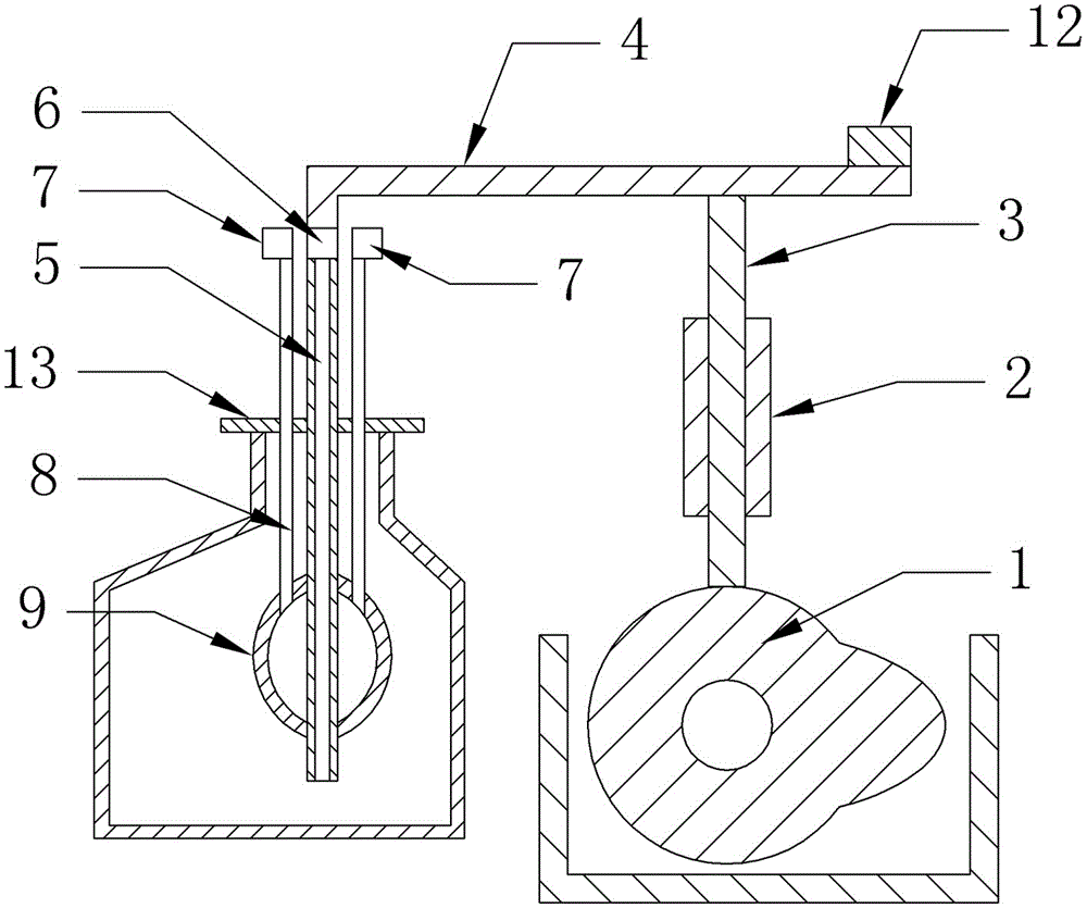 Clamping device for abnormal-shape glass bottle
