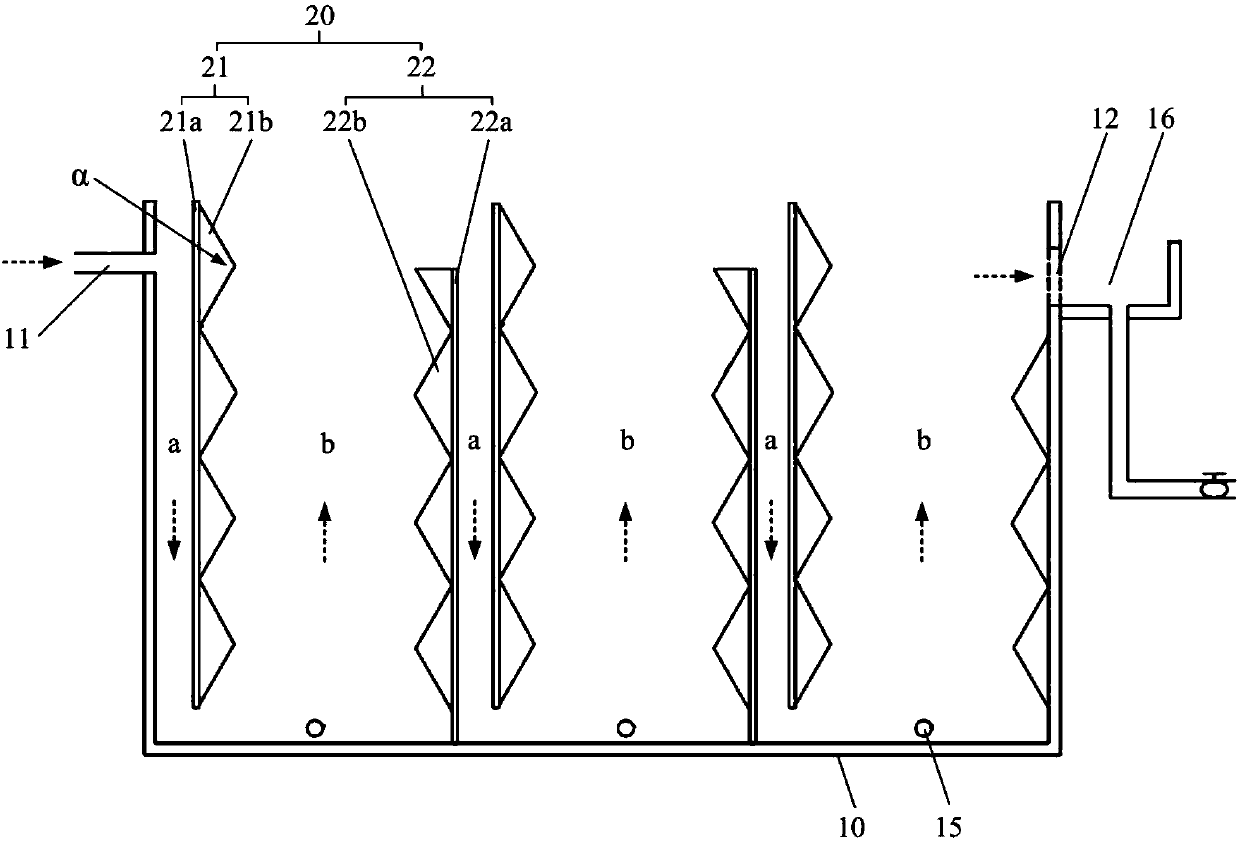 Surface micro-reoxygenation biological pretreatment reactor and method thereof