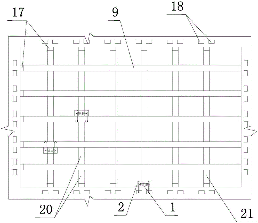 Construction device and construction method of long-span steel beam frame connected platform