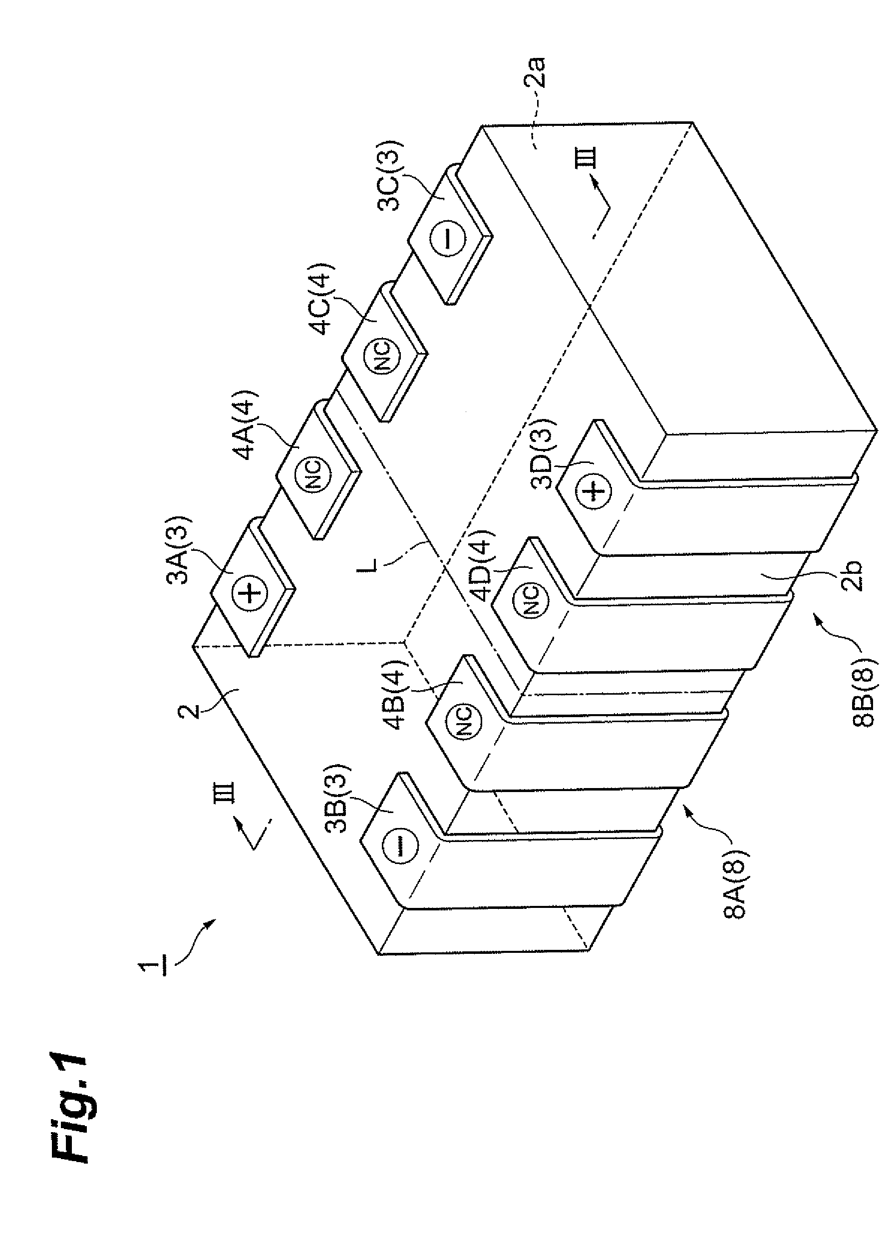 Multilayer capacitor array having terminal conductor, to which internal electrodes are connected in parallel, connected in series to external electrodes