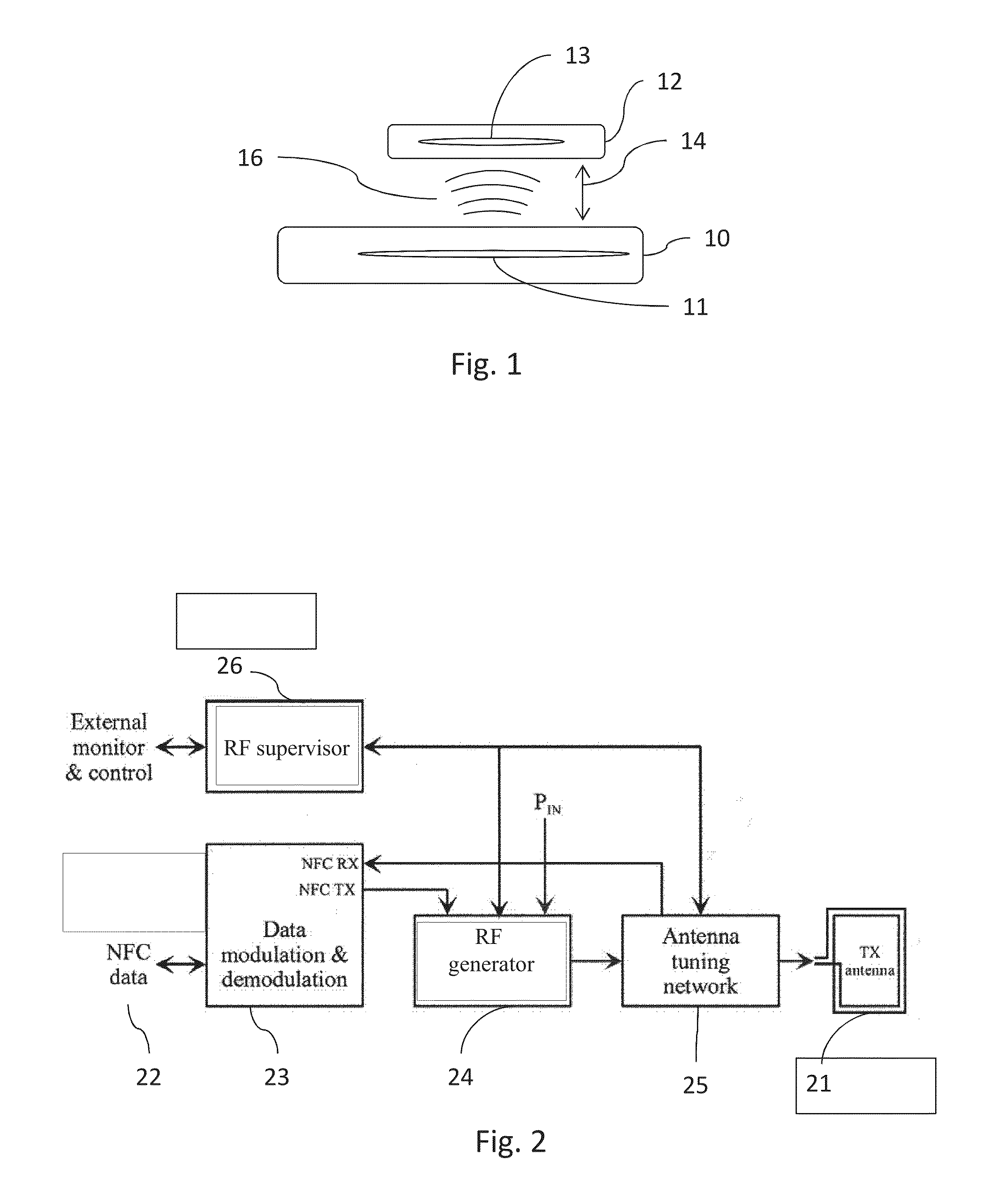 Wireless near field communication device and power transmitter and a method for wirelessly transmitting operating power to another device