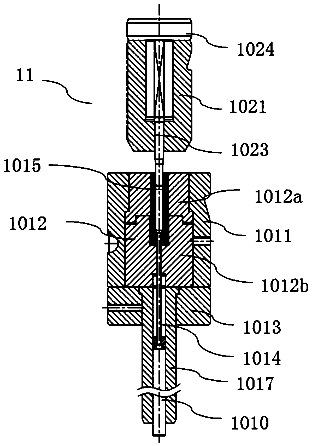 Cold heading device and cold heading process for forming screw and screw