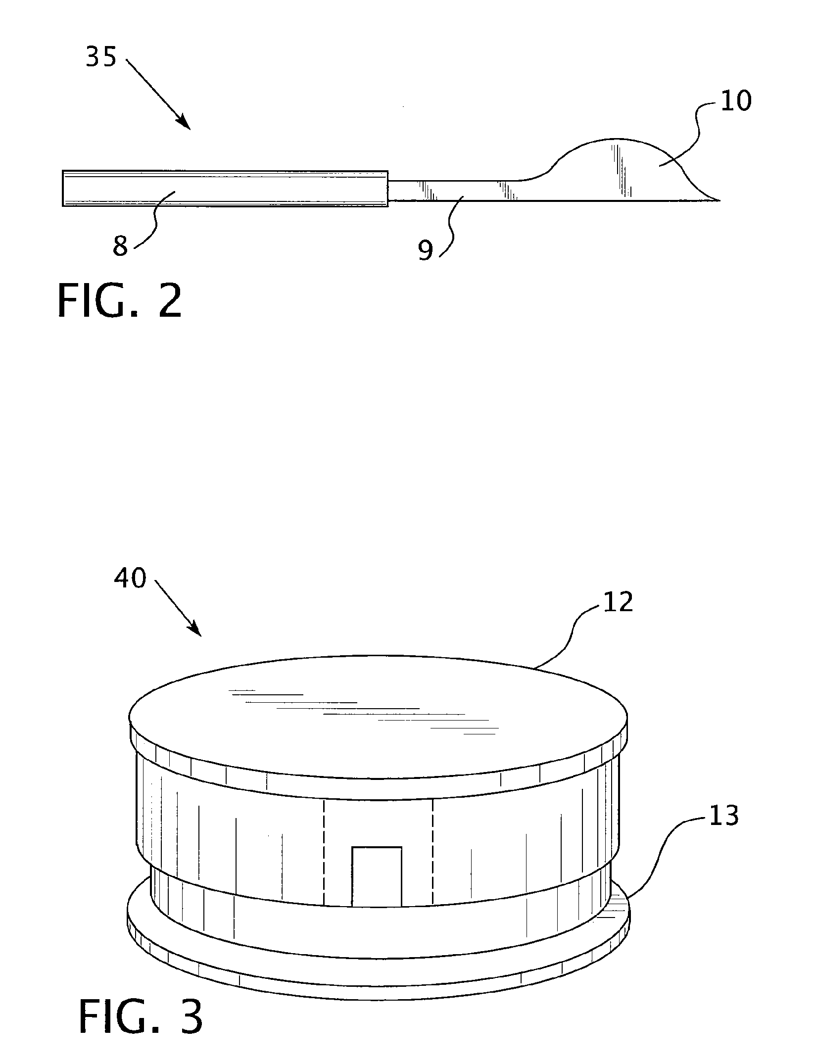 Apparatus for making a solid nutrient medium and associated method