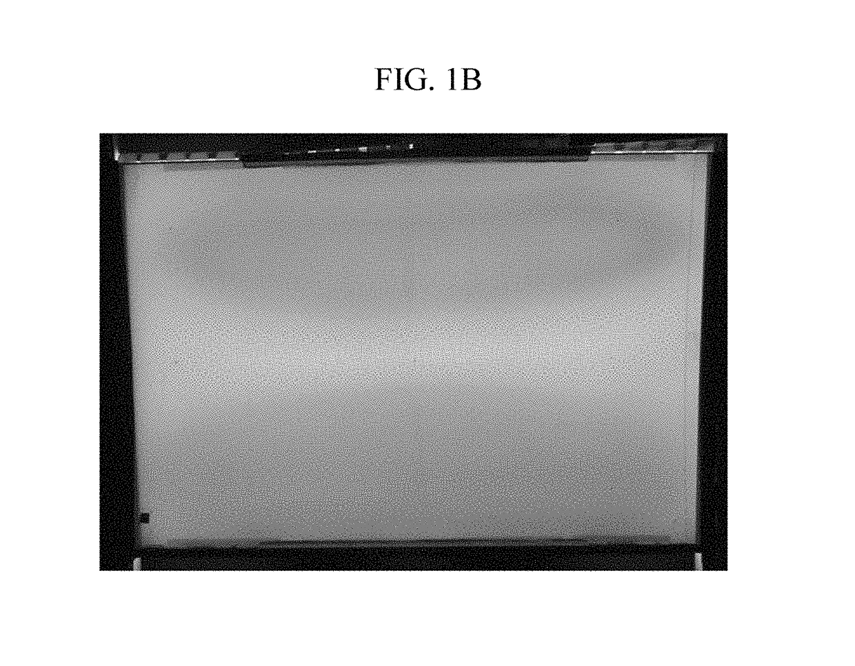 Curved display device having plurality of subpixel electrodes formed in plurality of columns