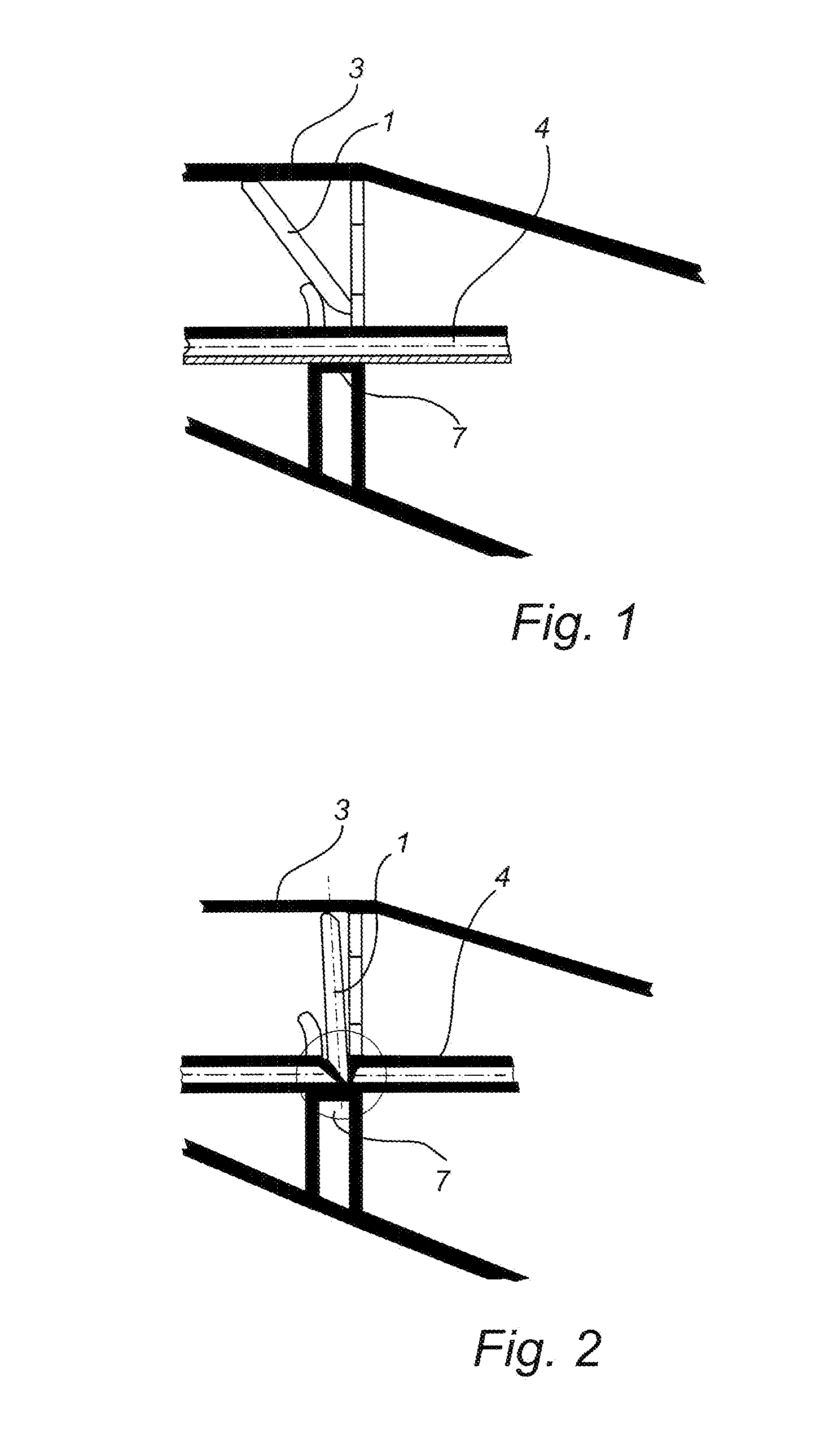 Apparatus including a conduit claimping device