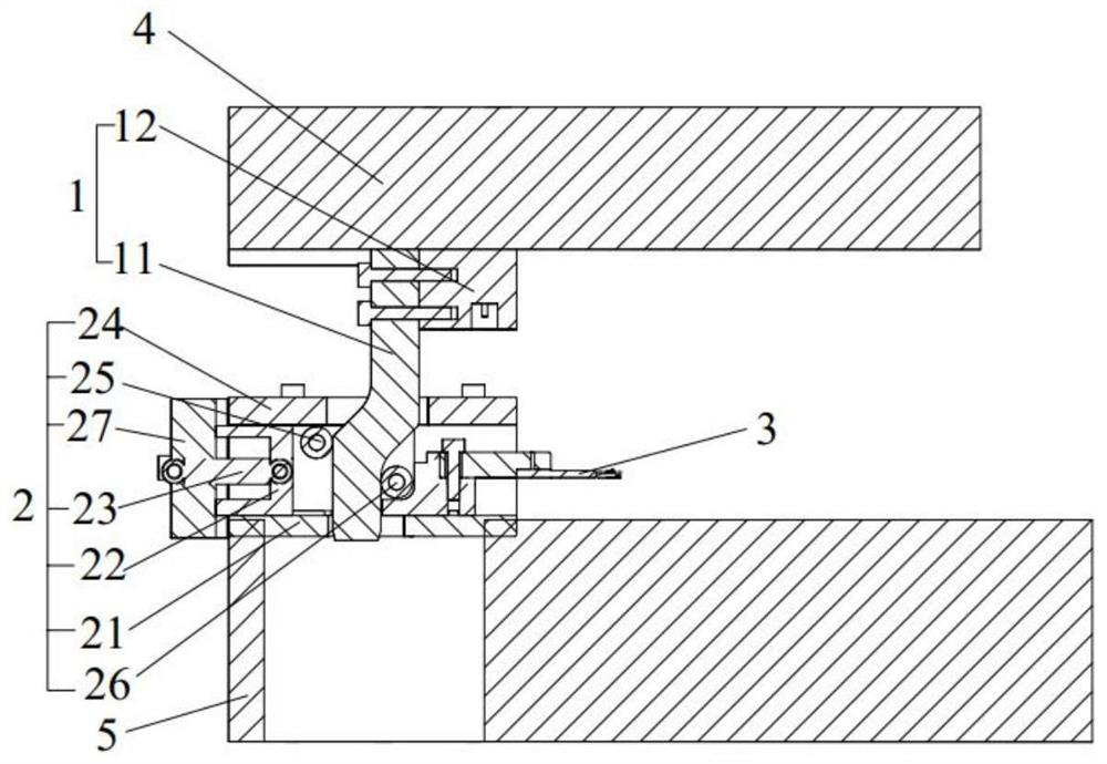 Side pressing block adjusting mechanism, stamping die and stamping equipment