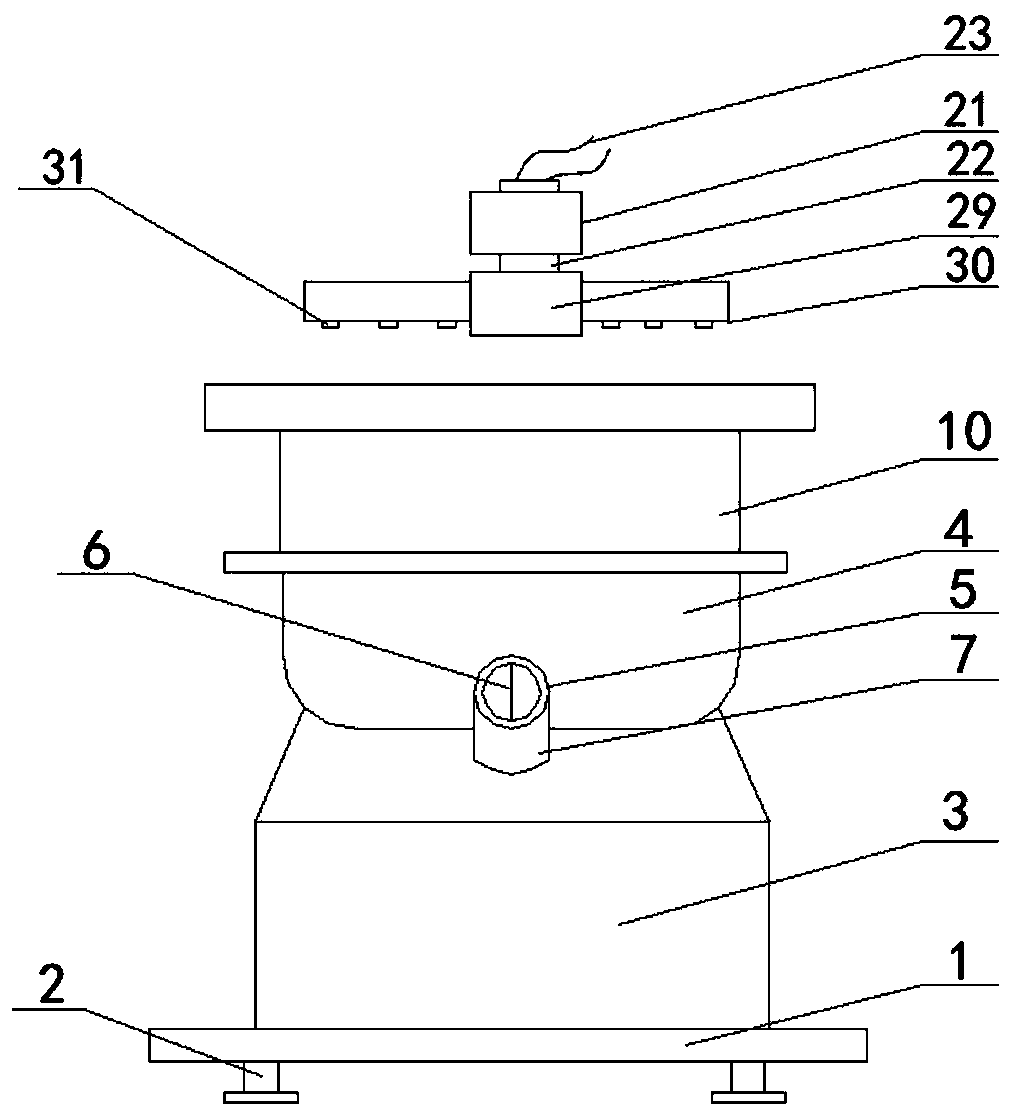 Automatic screening mechanism and spraying device thereof