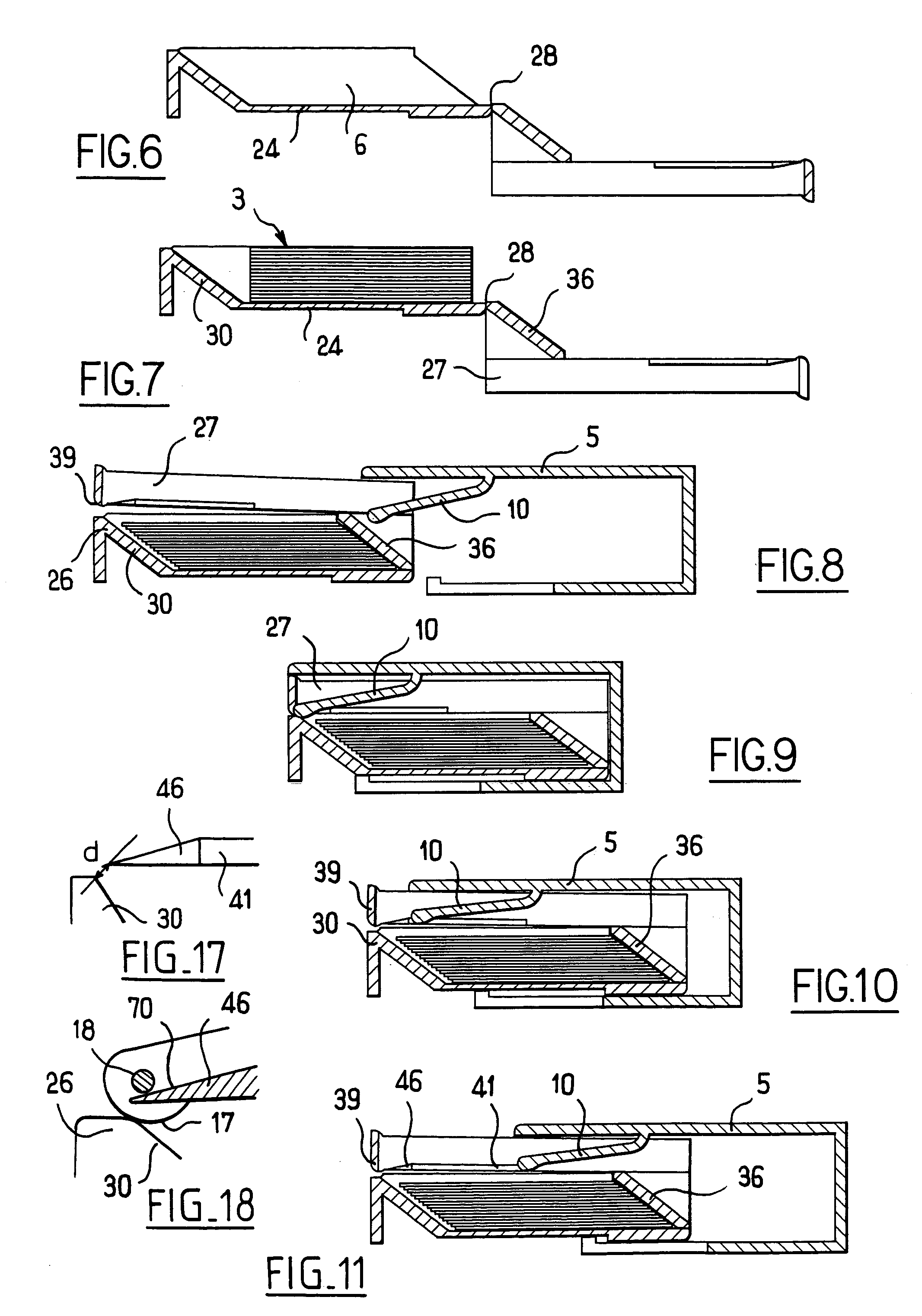 Device for packaging and dispensing stacked items, in particular cosmetics on a medium