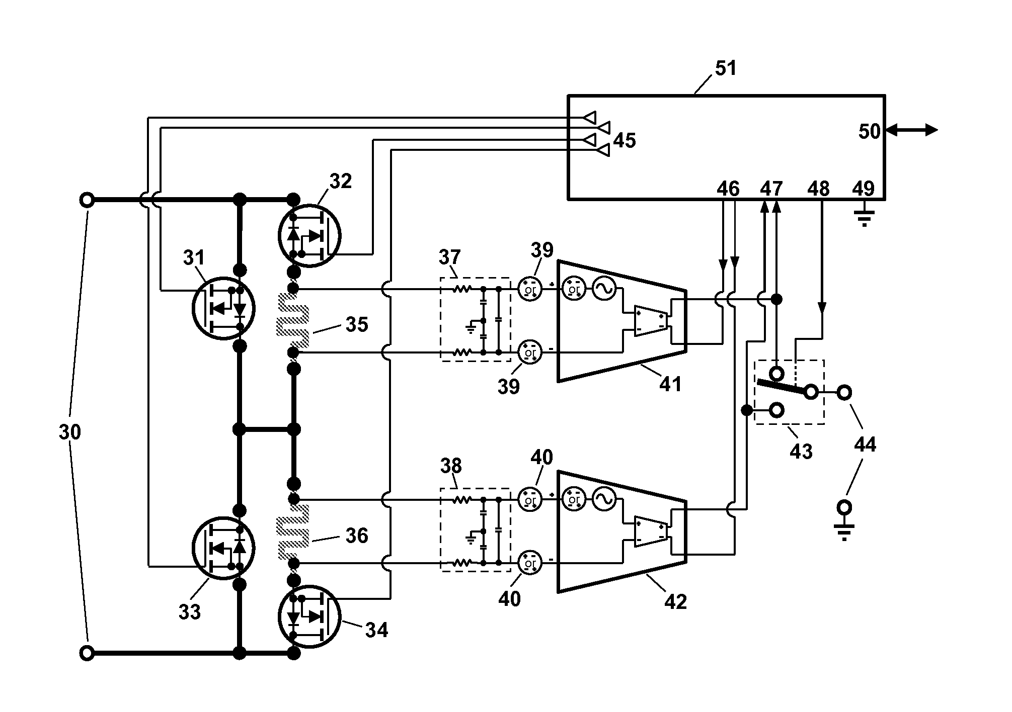 High-accuracy low-power current sensor with large dynamic range