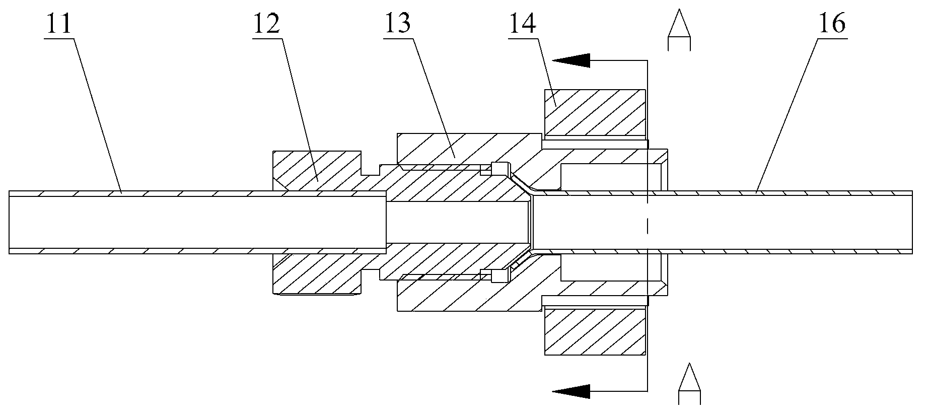 Air conditioner and connecting device for indoor machine and outdoor machine thereof