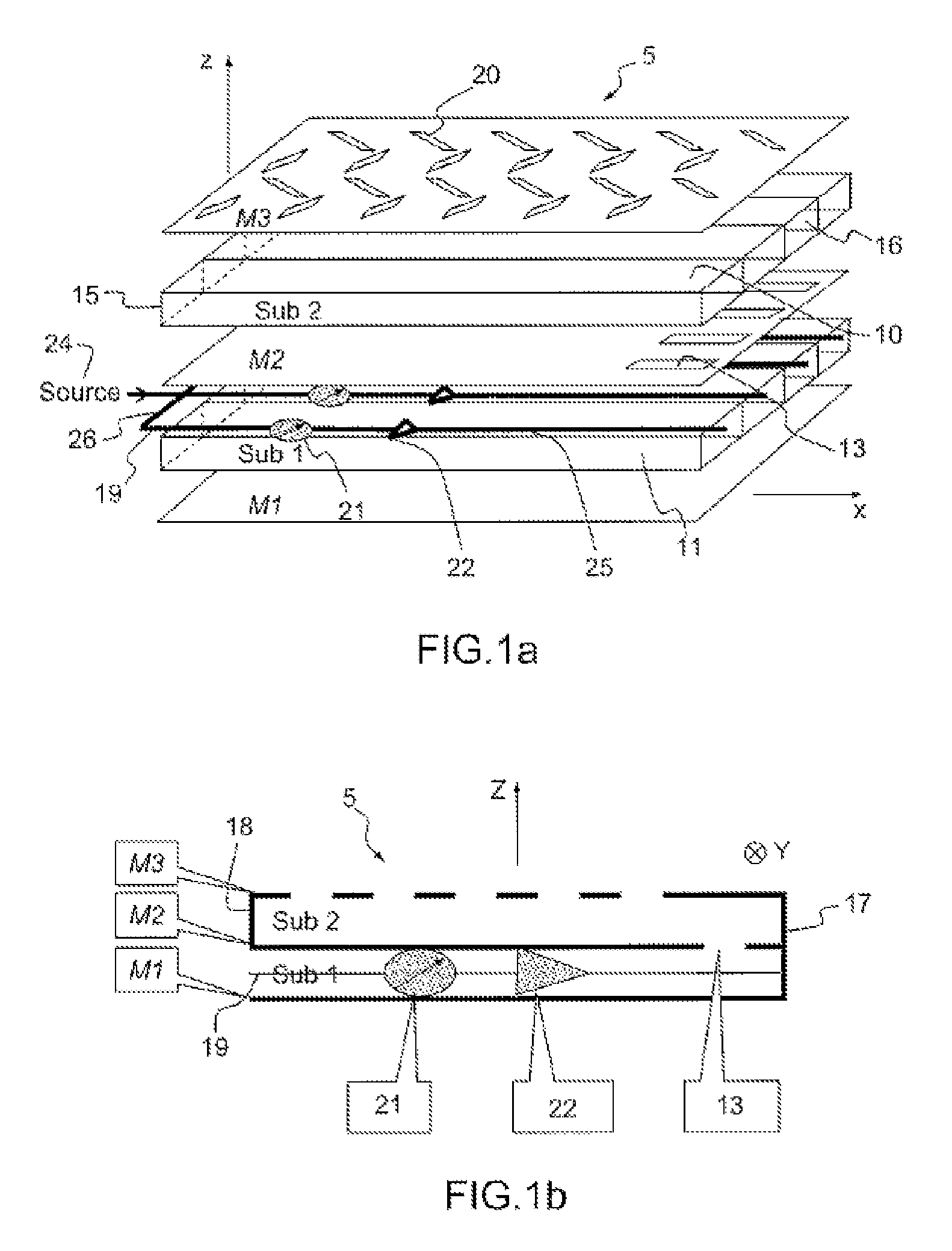 On-board directional flat-plate antenna, vehicle comprising such an antenna, and satellite telecommunication system comprising such a vehicle