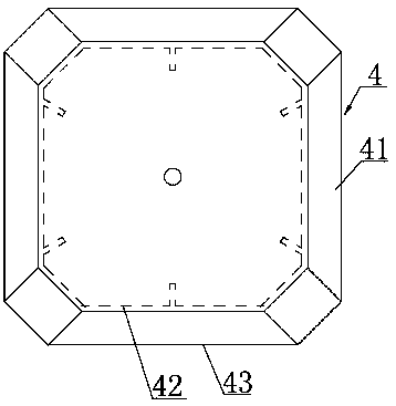 Square cap neatening and discharging mechanism