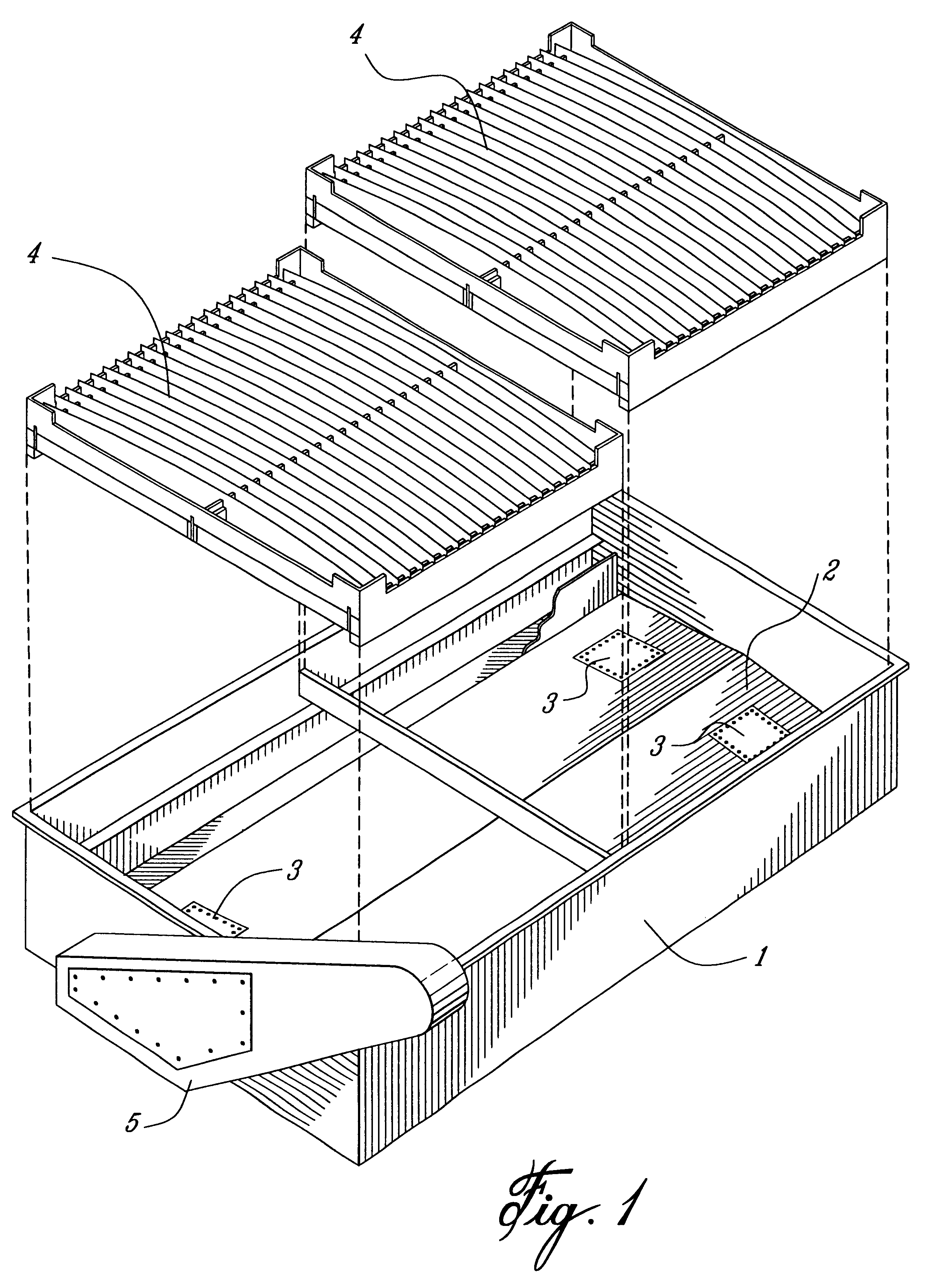 Water table with a system for modifying its interior volume and cleaning its water