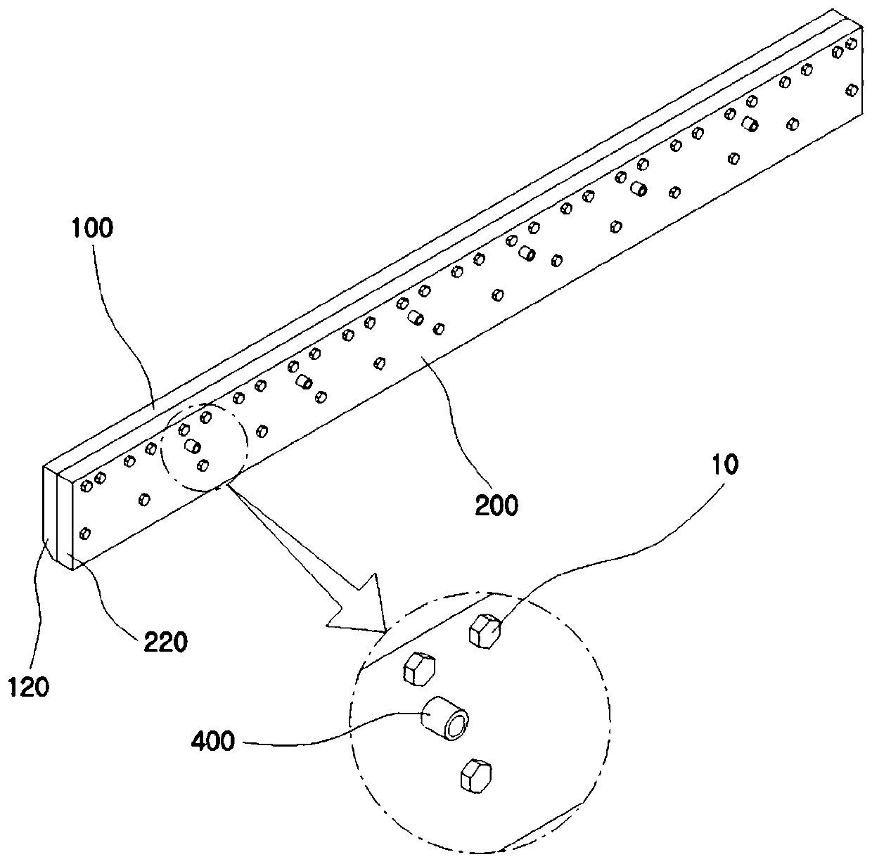 In-shower knife for coating a surface of a display glass