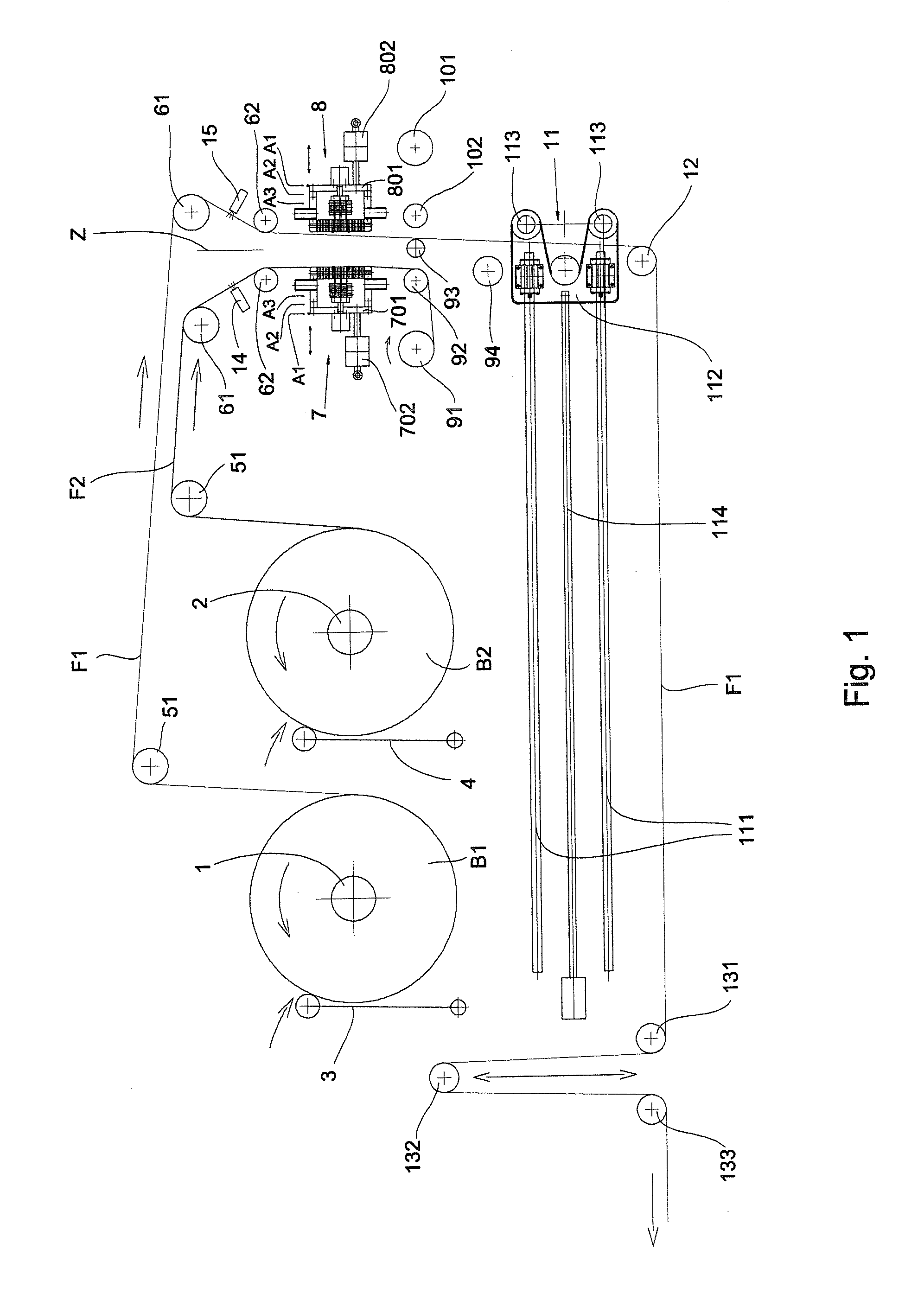 Unit and method for feeding reels of a sheet-like material, in particular but not exclusively a printed plastic film with print-position marks for automatic packaging machines